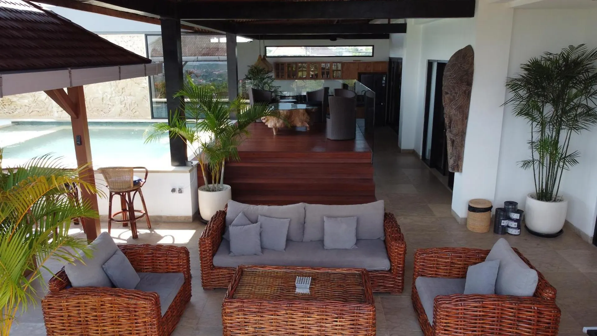 Villa The Swan - Luxury Suites Jimbaran Ungasan